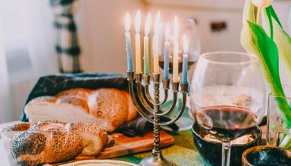 圈子不同别硬融，库追汤赛后叙旧波杰想加入，尬聊几句后悻悻离开